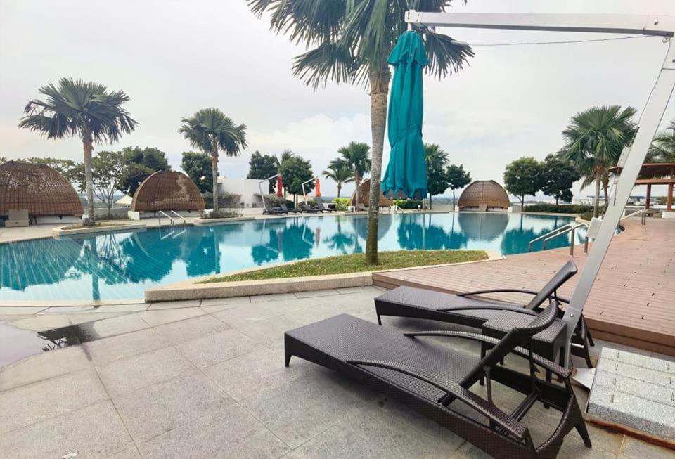 1519 Almas Suites Seaview Sunrise Netflix By Stay Нусаяя Екстер'єр фото