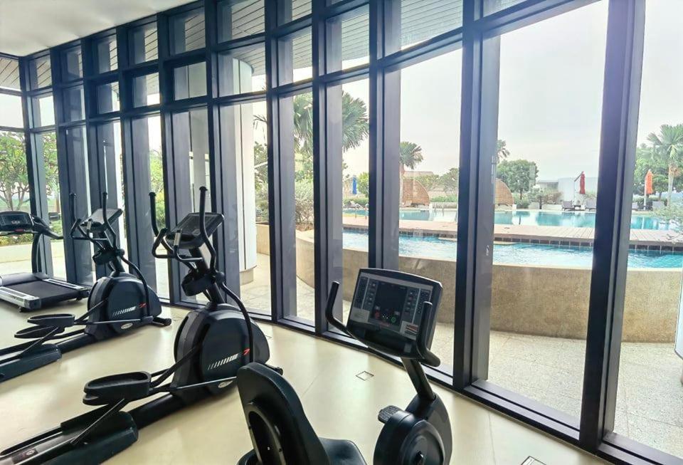 1519 Almas Suites Seaview Sunrise Netflix By Stay Нусаяя Екстер'єр фото