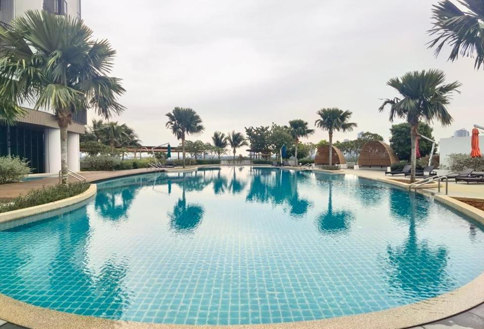 1519 Almas Suites Seaview Sunrise Netflix By Stay Нусаяя Екстер'єр фото
