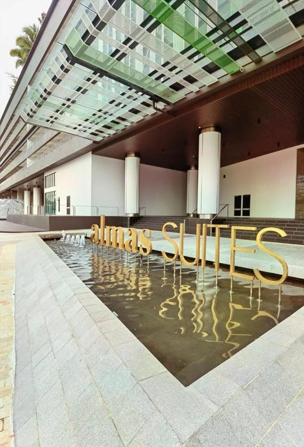 1519 Almas Suites Seaview Sunrise Netflix By Stay Нусаяя Екстер'єр фото